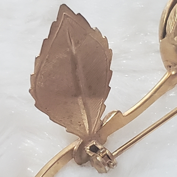 Vintage Gold Tone Rose Brooch Pin - Picture 5 of 7